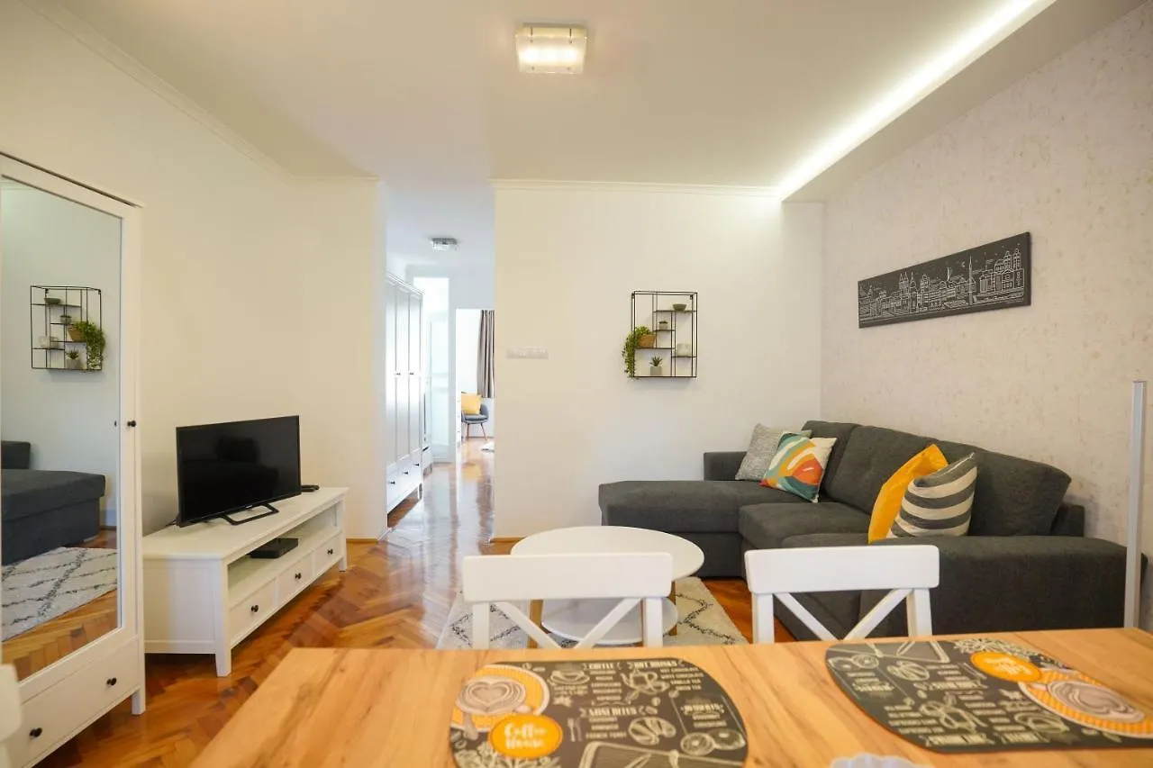 Piroska Bartokteri Apartman 02 Eger 0*,  Hungary