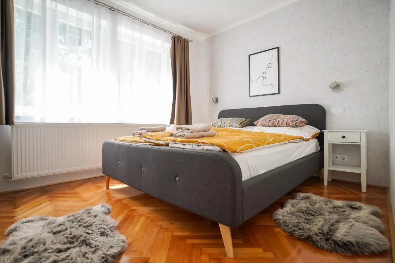 Piroska Bartokteri Apartman 02 Eger 0*,